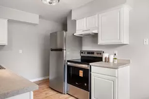 195 Iris St, Mahtomedi, MN 55115 - Photo 8