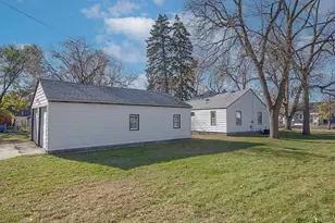 226 32nd Ave N, Saint Cloud, MN 56303 - Photo 6