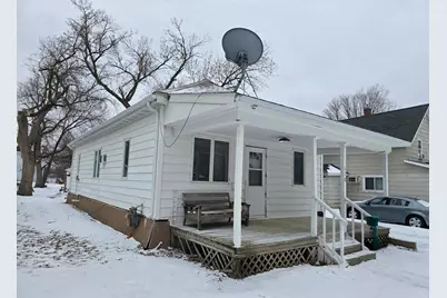 418 3rd Street SW, Pipestone, MN 56164 - Photo 2
