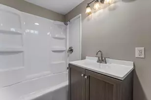 2501 W 98th St, Bloomington, MN 55431 - Photo 18