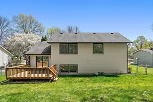 9419 James Ave N, Brooklyn Park, MN 55444 - Photo 30