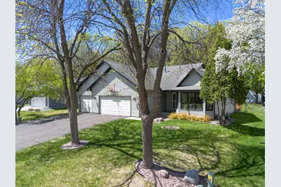 9419 James Avenue N, Brooklyn Park, MN 55444 - Photo 2