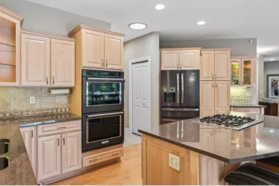 2512 Skyblue Court, White Bear Lake, MN 55110 - Photo 14