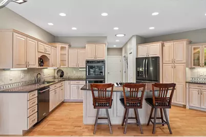 2512 Skyblue Court, White Bear Lake, MN 55110 - Photo 16