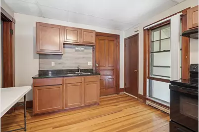 389 Maple Street, Saint Paul, MN 55106 - Photo 6