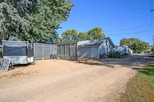 333 W 2nd St, Waconia, MN 55387 - Photo 14