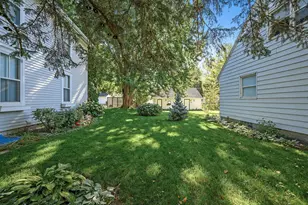 333 W 2nd St, Waconia, MN 55387 - Photo 8