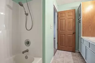 300 Cedar St, Baldwin, WI 54002 - Photo 10