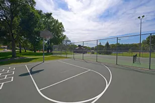 2425 Unity Ave N, Golden Valley, MN 55422 - Photo 32