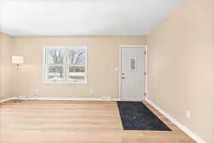 530 4th St N, Winsted, MN 55395 - Photo 8
