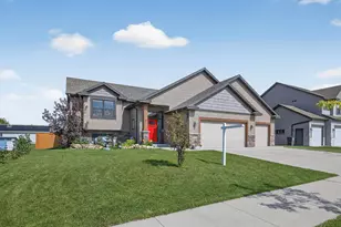 2285 Orion St SW, Rochester, MN 55902 - Photo 2