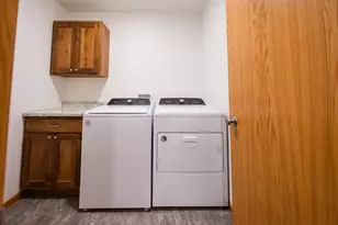 321 W Garfield Ave, Mahnomen, MN 56557 - Photo 10