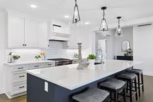 222 Ferndale Rd S, Wayzata, MN 55391 - Photo 4