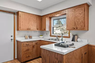 1700 72nd Avenue N, Brooklyn Center, MN 55430 - Photo 4