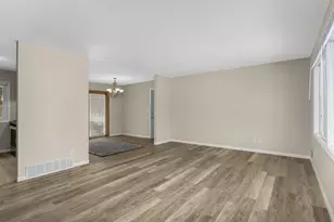 3958 Riverton Ave, Eagan, MN 55122 - Photo 4