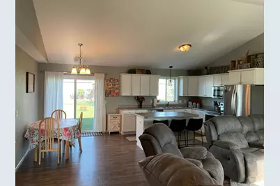 1218 8th Avenue NW, Perham, MN 56573 - Photo 2