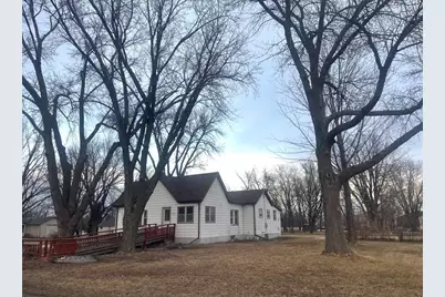 200 5th Street, Walnut Grove, MN 56180 - Photo 1