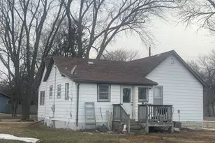 200 5th St, Walnut Grove, MN 56180 - Photo 4