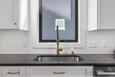 11425 Wildflower Drive N, Lake Elmo, MN 55042 - Photo 14