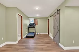 709 Laura Ct, Chaska, MN 55318 - Photo 26