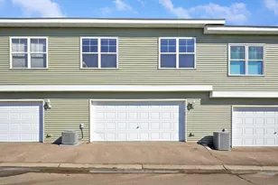 2832 Clover Ridge Dr, Chaska, MN 55318 - Photo 20