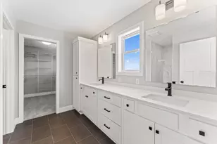 631 Parkside Ct, Eagan, MN 55123 - Photo 12