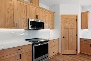 1100 Slate St, Marshall, MN 56258 - Photo 6