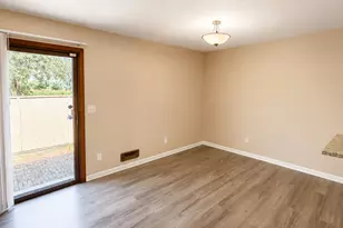 365 E 43rd St, Minneapolis, MN 55409 - Photo 20