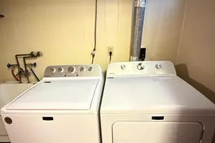 365 E 43rd St, Minneapolis, MN 55409 - Photo 14