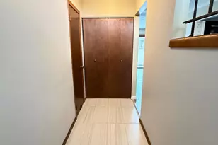 365 E 43rd St, Minneapolis, MN 55409 - Photo 22