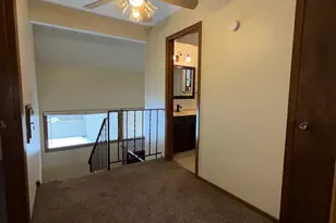 365 E 43rd St, Minneapolis, MN 55409 - Photo 26