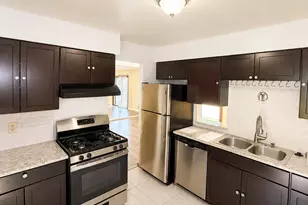 365 E 43rd St, Minneapolis, MN 55409 - Photo 16