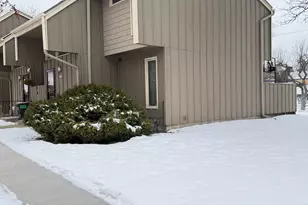 365 E 43rd St, Minneapolis, MN 55409 - Photo 2