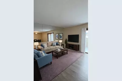 365 E 43rd Street, Minneapolis, MN 55409 - Photo 2