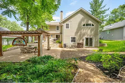 138 Dahlia Street, Mahtomedi, MN 55115 - Photo 2