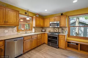 138 Dahlia St, Mahtomedi, MN 55115 - Photo 6