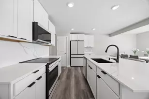 2004 Clearwater Ter, Shakopee, MN 55379 - Photo 4