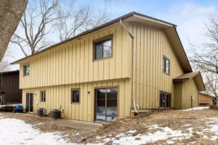 6909 Unity Ave N, Brooklyn Center, MN 55429 - Photo 32