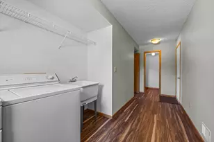 9136 Cambridge Alcove, Woodbury, MN 55125 - Photo 94