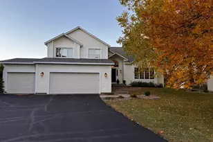 9136 Cambridge Alcove, Woodbury, MN 55125 - Photo 2