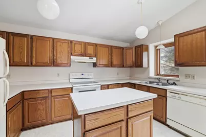 14705 Fieldcrest Lane, Burnsville, MN 55306 - Photo 8