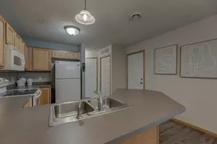 3581 Sterling Heights Dr, River Falls, WI 54022 - Photo 10