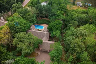 4902 Woodhurst Ln, Minnetonka, MN 55345 - Photo 4