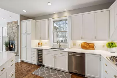 4902 Woodhurst Lane, Minnetonka, MN 55345 - Photo 20