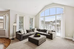 4902 Woodhurst Ln, Minnetonka, MN 55345 - Photo 24