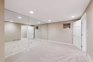 4902 Woodhurst Ln, Minnetonka, MN 55345 - Photo 50