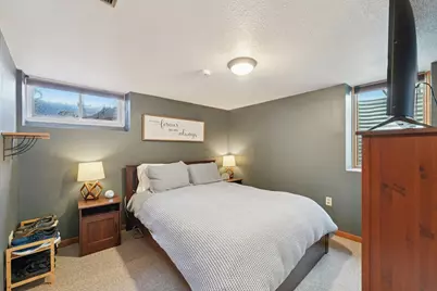 8408 Wentworth Avenue S, Bloomington, MN 55420 - Photo 22