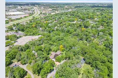 2217 Oakview Lane N, Plymouth, MN 55441 - Photo 20