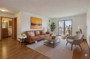 78 10th St E, Saint Paul, MN 55101 - Photo 1