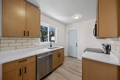 1000 Seminary Avenue, Saint Paul, MN 55104 - Photo 20